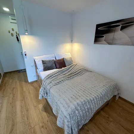Sunny Studio Apartament & Private Parking Warszawa Zewnętrze zdjęcie